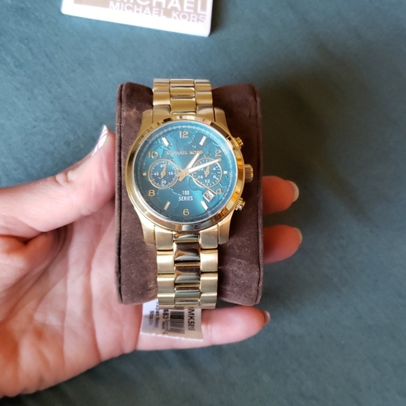 Limited Edition Michael Kors Stop Hungar Watch - Picture 4 of 8